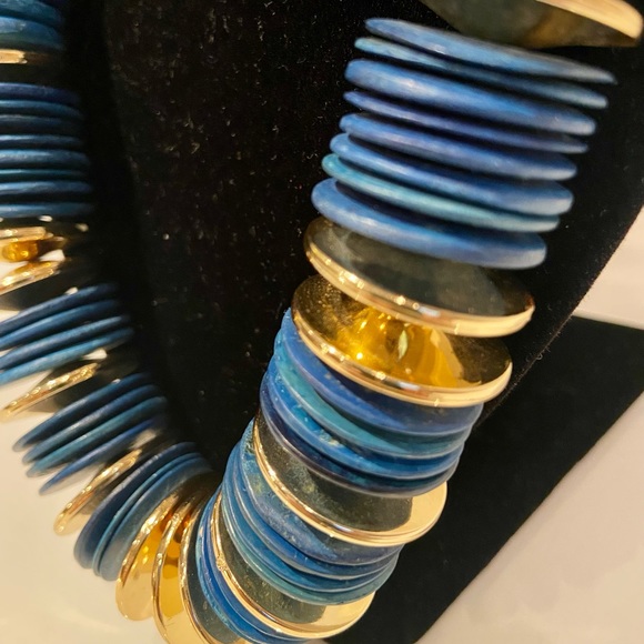 3/$50 Blue Chunky Wood Choker Necklace - ** 3 FOR $50 DEAL + REDUCED SHIPPING ** - Picture 6 of 9